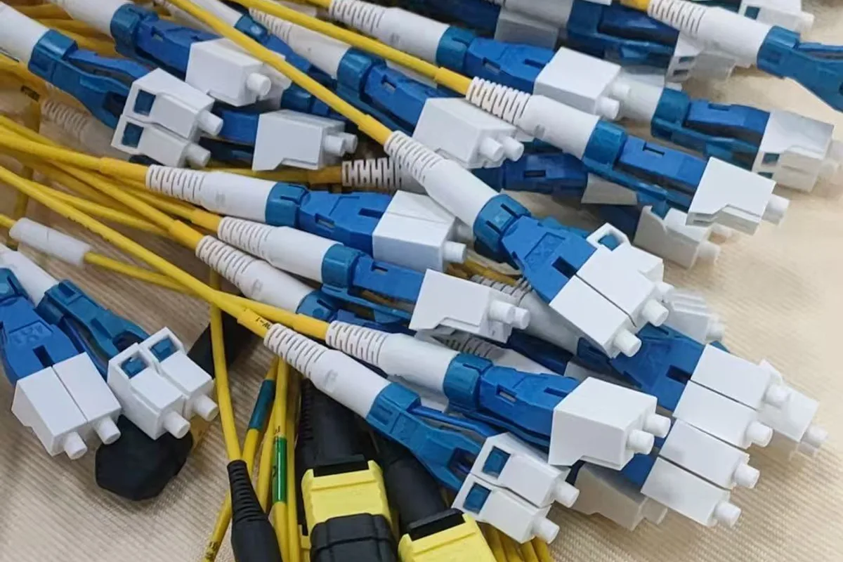 MPO and LC connector details on breakout cable assemblies