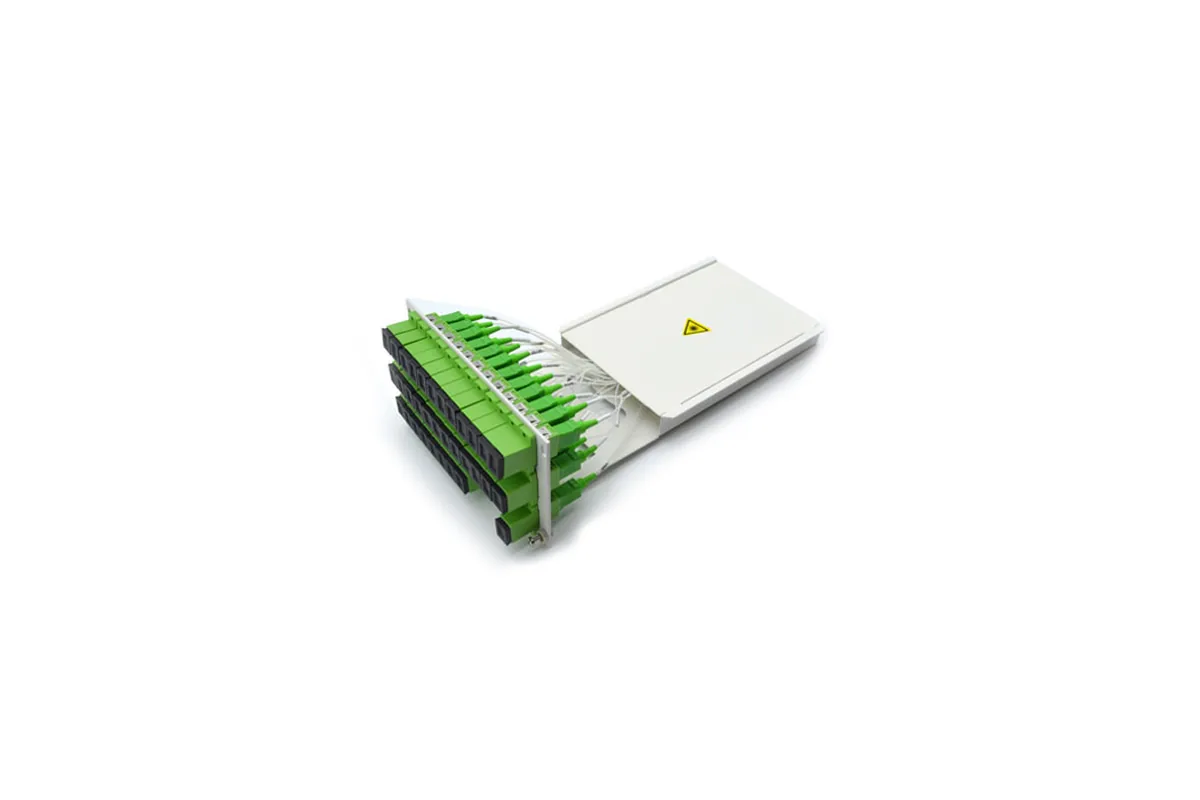 Rack mount PLC splitter patch panel