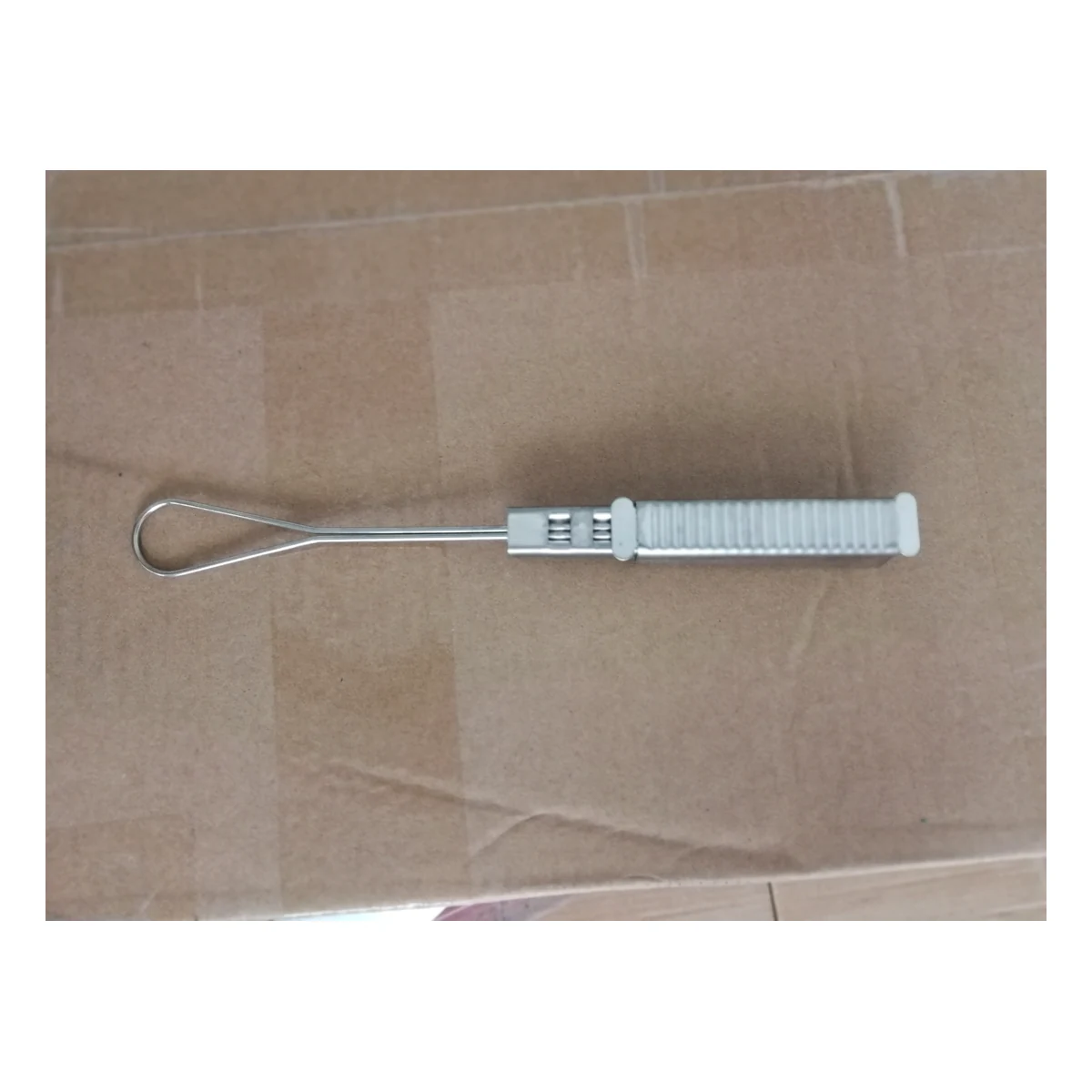 Complete rear view of flat drop wire cable clamp
